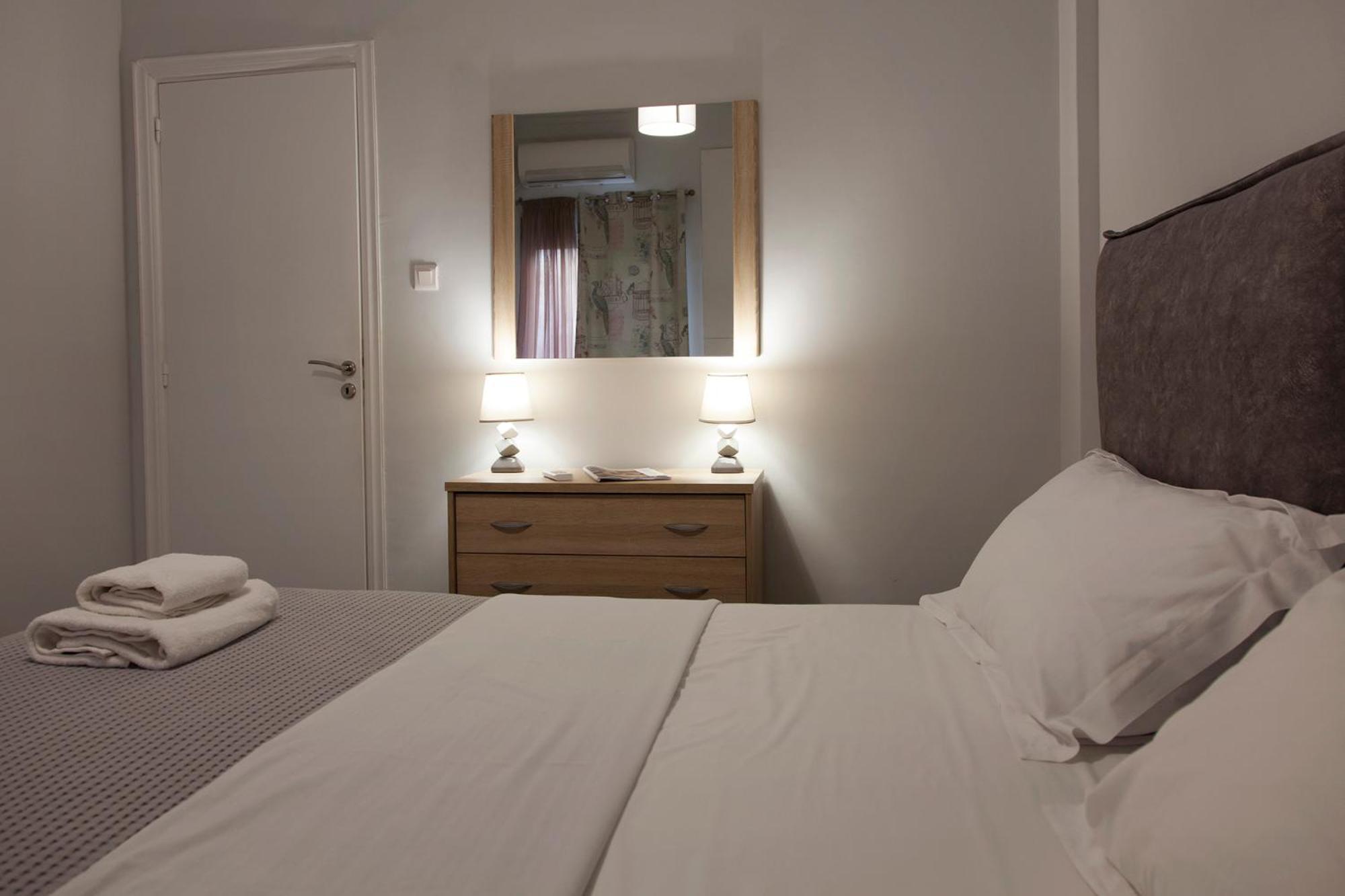 Suite 04 - Smart Cozy Suites - In The Heart Of Athens - 5 Minutes From Metro المظهر الخارجي الصورة